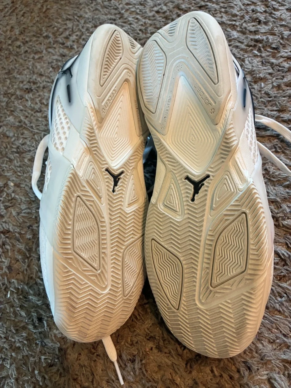 Men’s Jordan Heir Basketball shoes, size 12.5